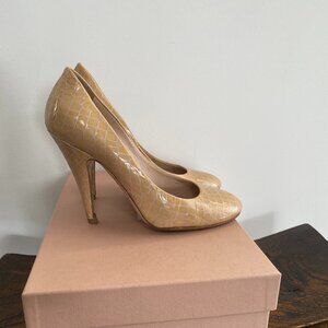 Miu Miu Cream Alligator Pumps Sz 37